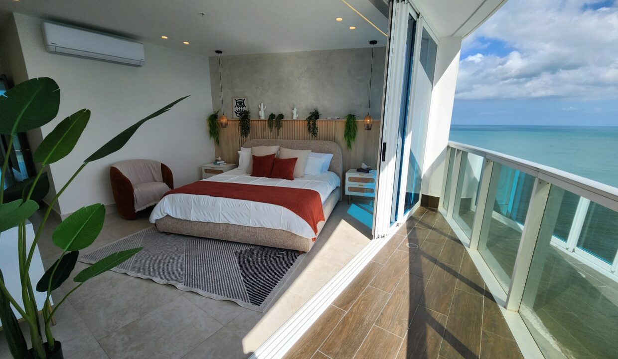 Ocean Waves Gorgona Panama loft for sale