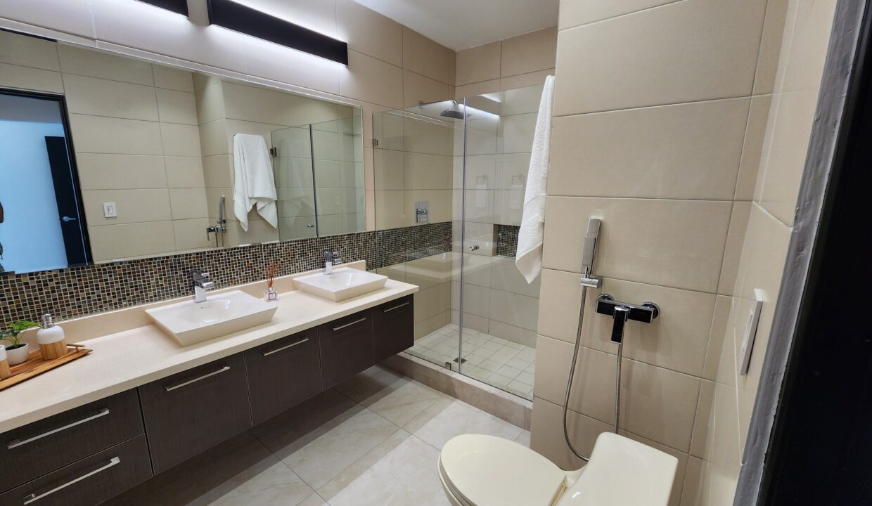 Ocean Waves Gorgona Panama loft for sale