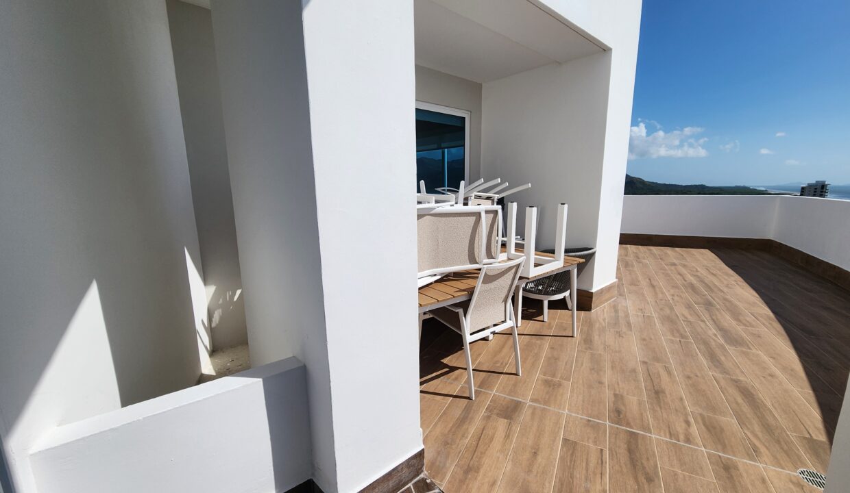 Ocean Waves Gorgona Panama loft for sale