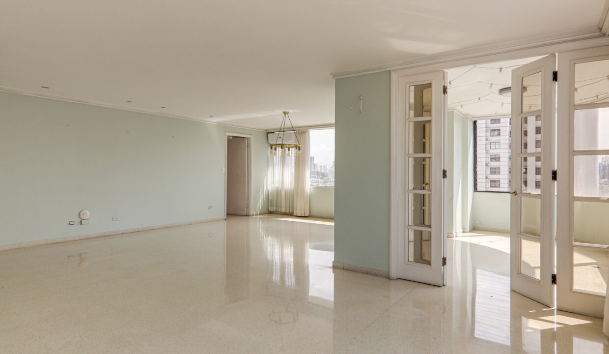 La Ronda Obarrio Panama condo for sale