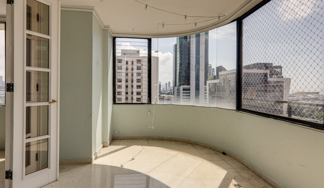 La Ronda Obarrio Panama condo for sale