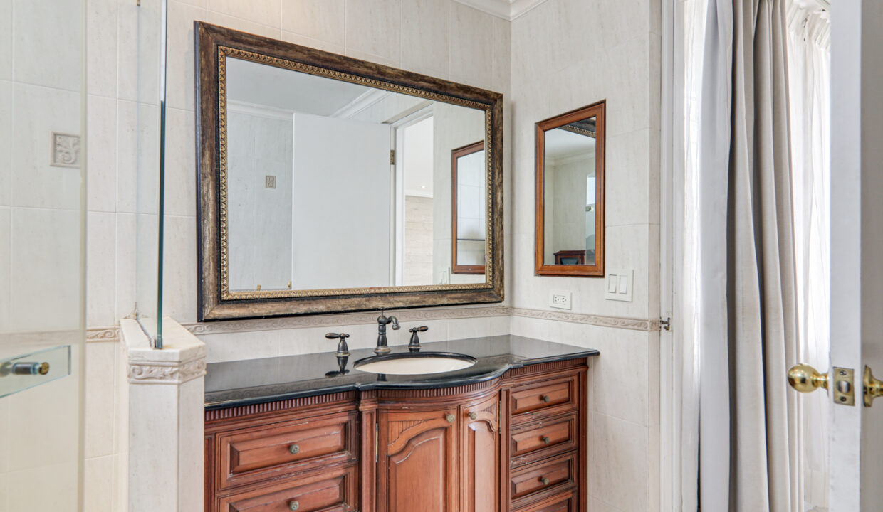 La Ronda Obarrio Panama condo for sale