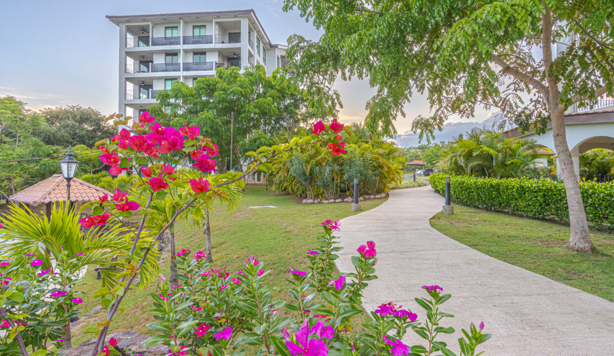 Galeones Ensenada San Carlos Panama condo for sale