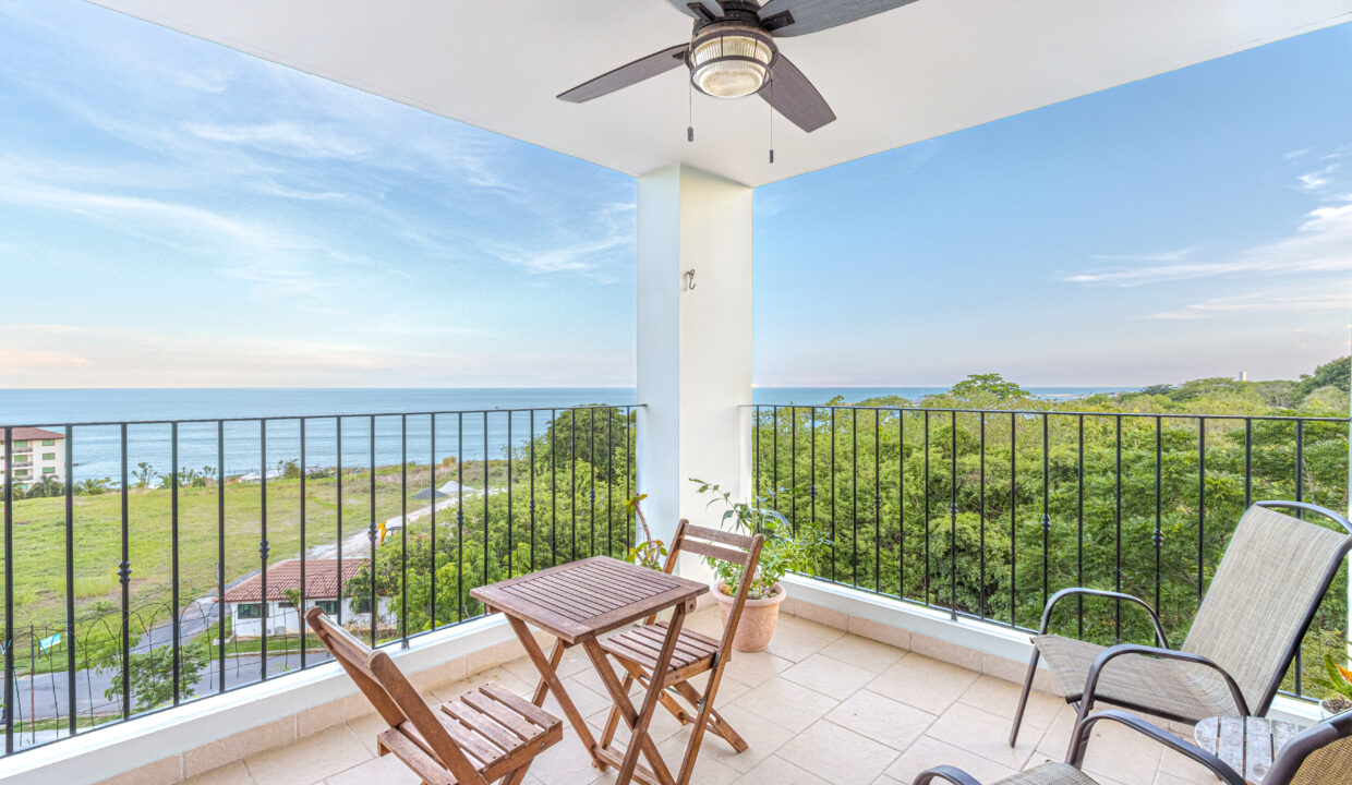 Galeones Ensenada San Carlos Panama condo for sale