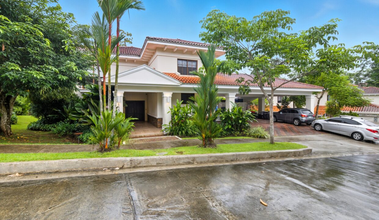 Los Senderos de Camino de Cruces