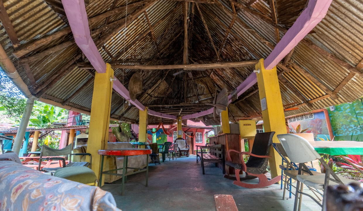 Mixed use property for sale in downtown El Valle