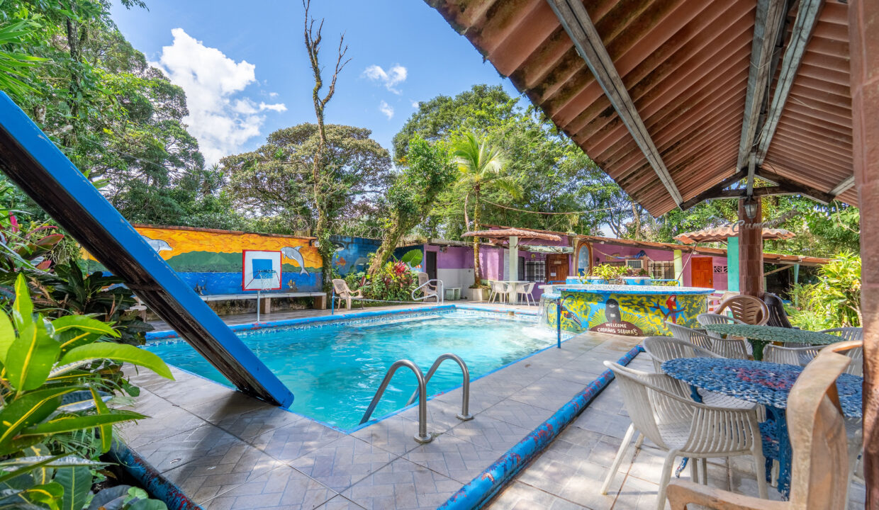 Mixed use property for sale in downtown El Valle