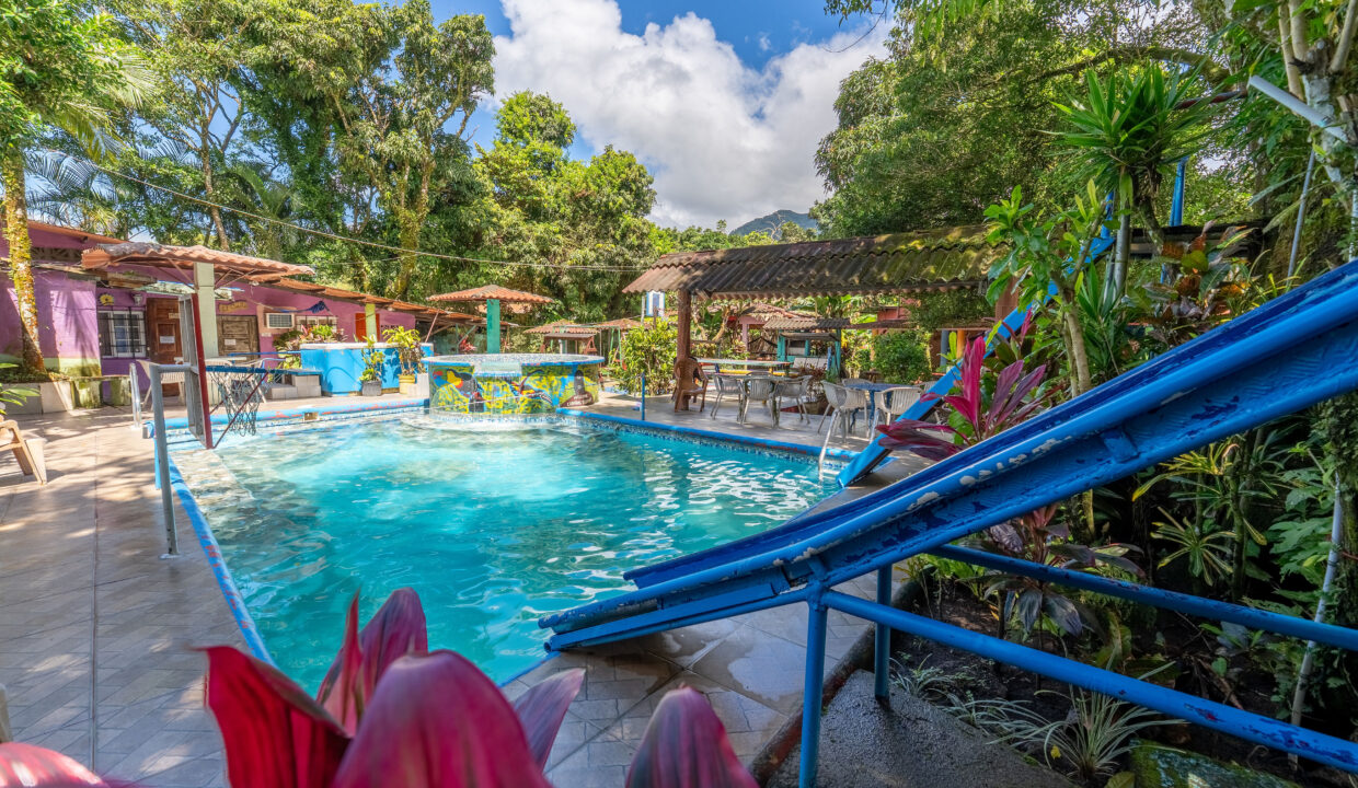 Mixed use property for sale in downtown El Valle