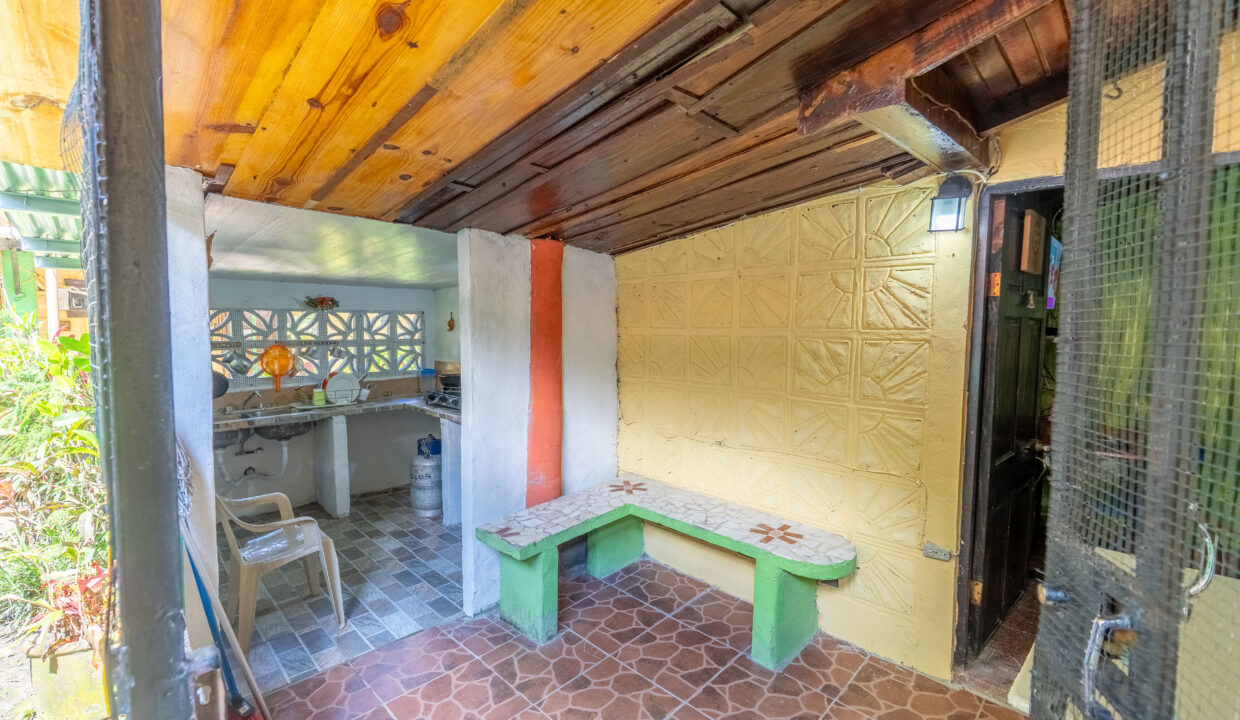 Mixed use property for sale in downtown El Valle for sale