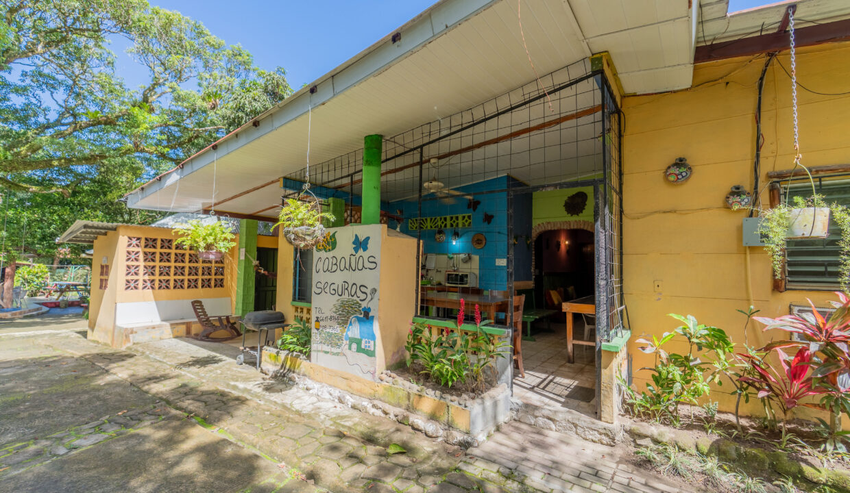 Mixed use property for sale in downtown El Valle for sale