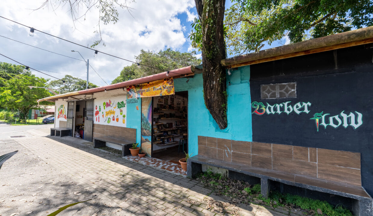 Mixed use property for sale in downtown El Valle for sale