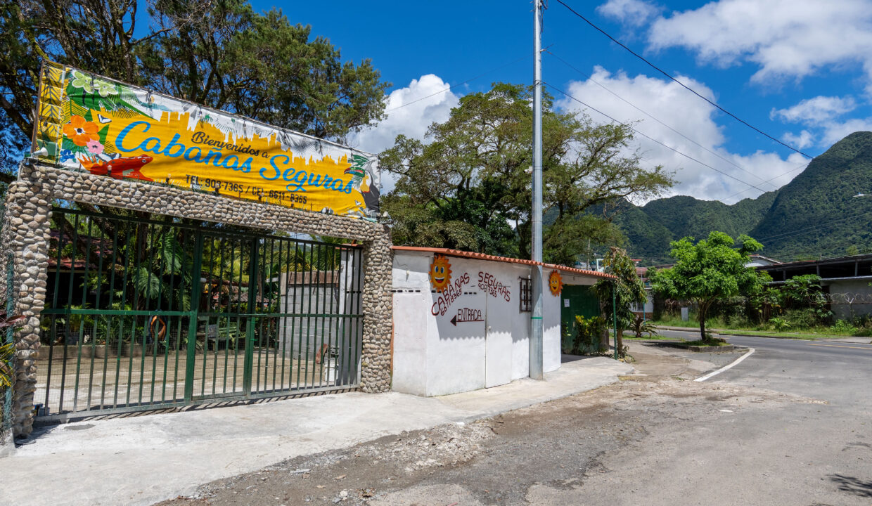 Mixed use property for sale in downtown El Valle  for sale
