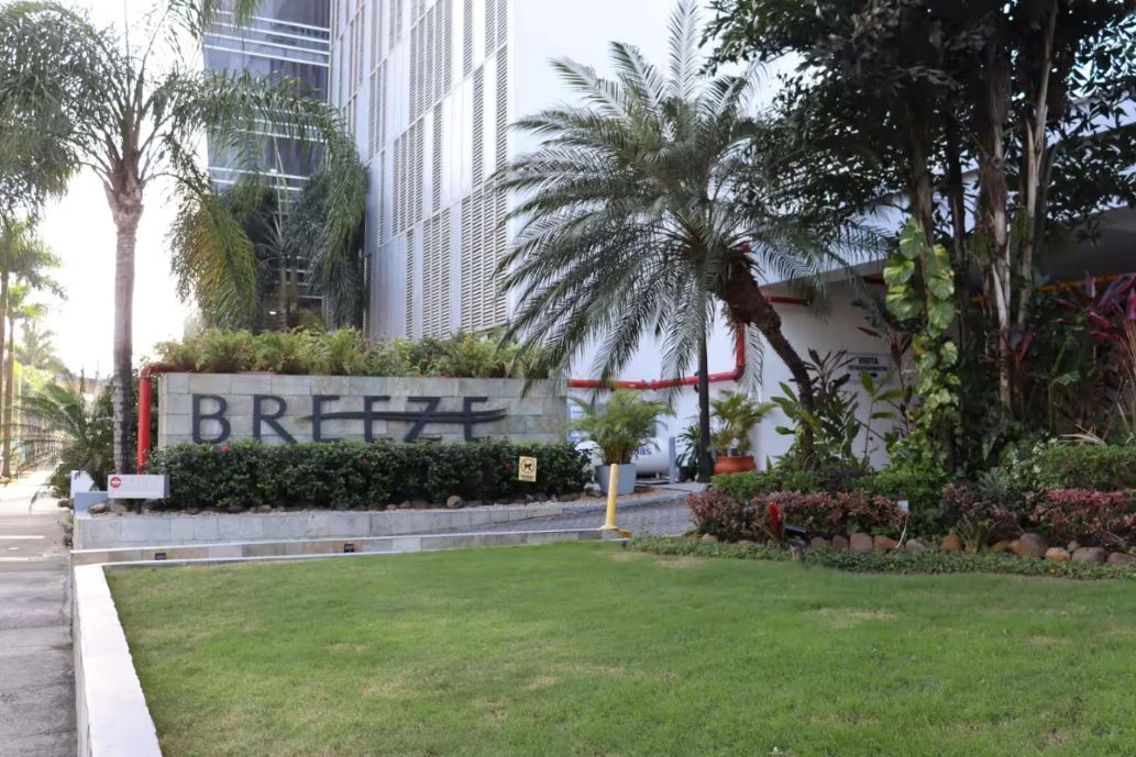 Image of the outside of the Breeze building