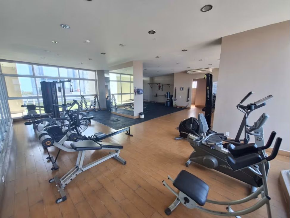 Image of gym in Breeze