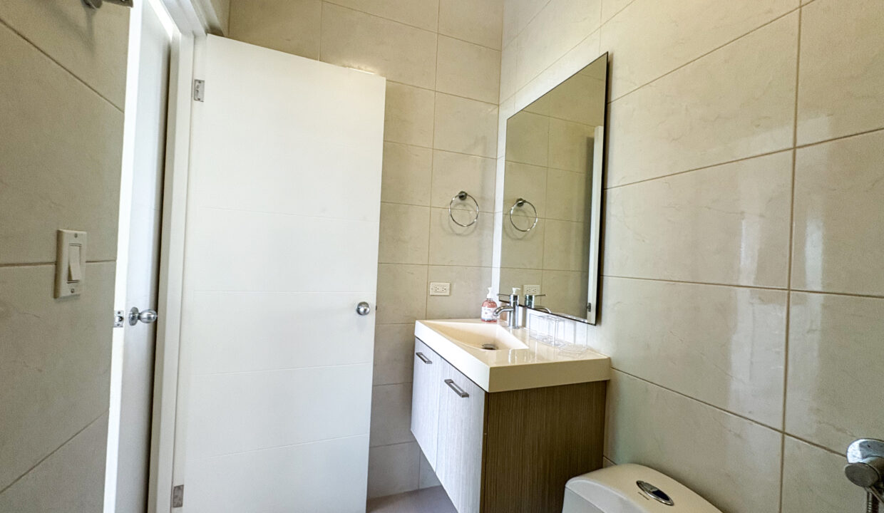 Quarry Heights Bijao Panama condo for sale