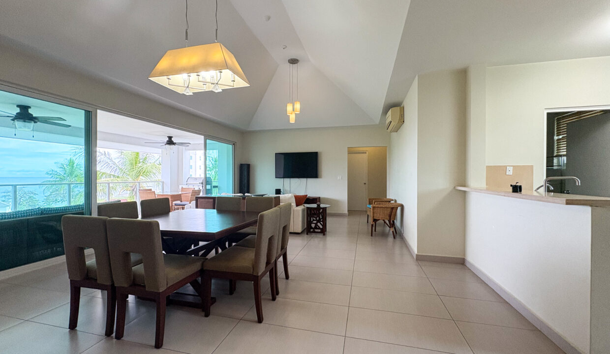 Quarry Heights Bijao Panama condo for sale