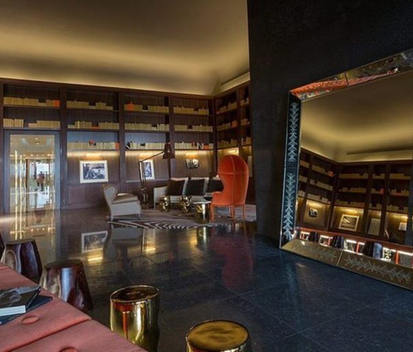 Image of the lobby in Yoo Tower