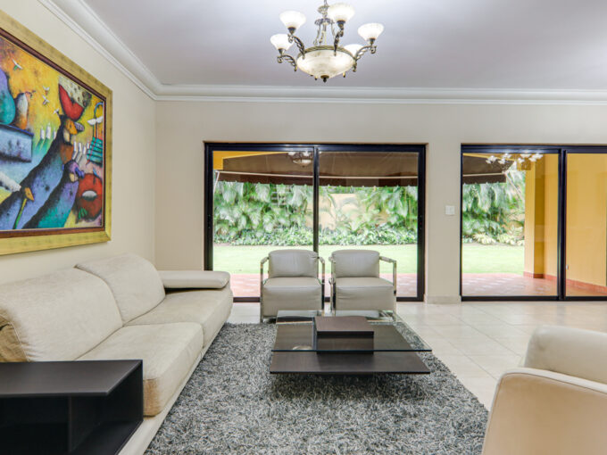 Image of main living area in this house for sale in Antigua, Costa del Este Panama