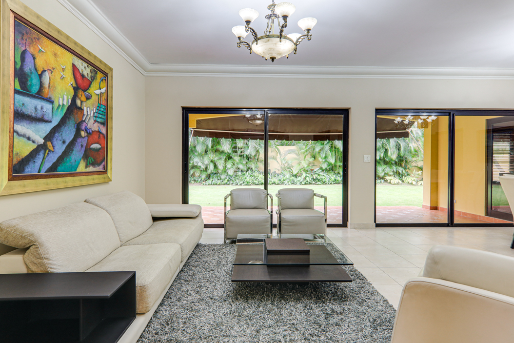 Costa del Este living room