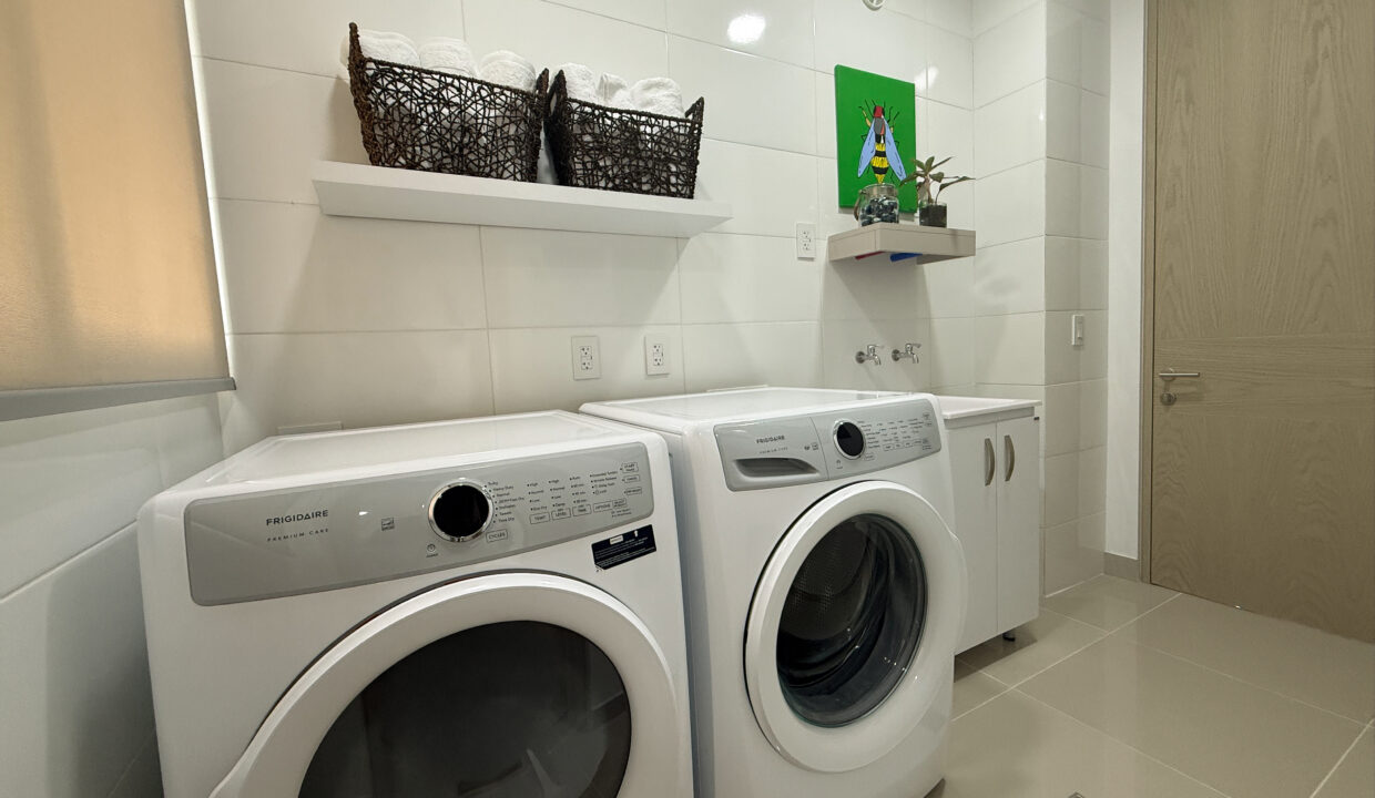 Celeste Santa Maria Panama condo for sale (27)