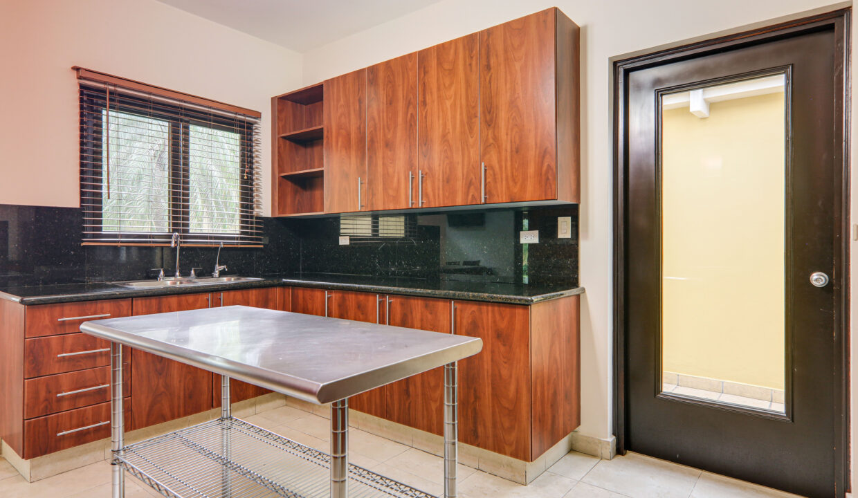 House for sale in Antigua, Costa del Este Panama