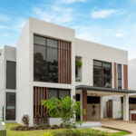 Image of the outside of Riverwalk Villas in Green City