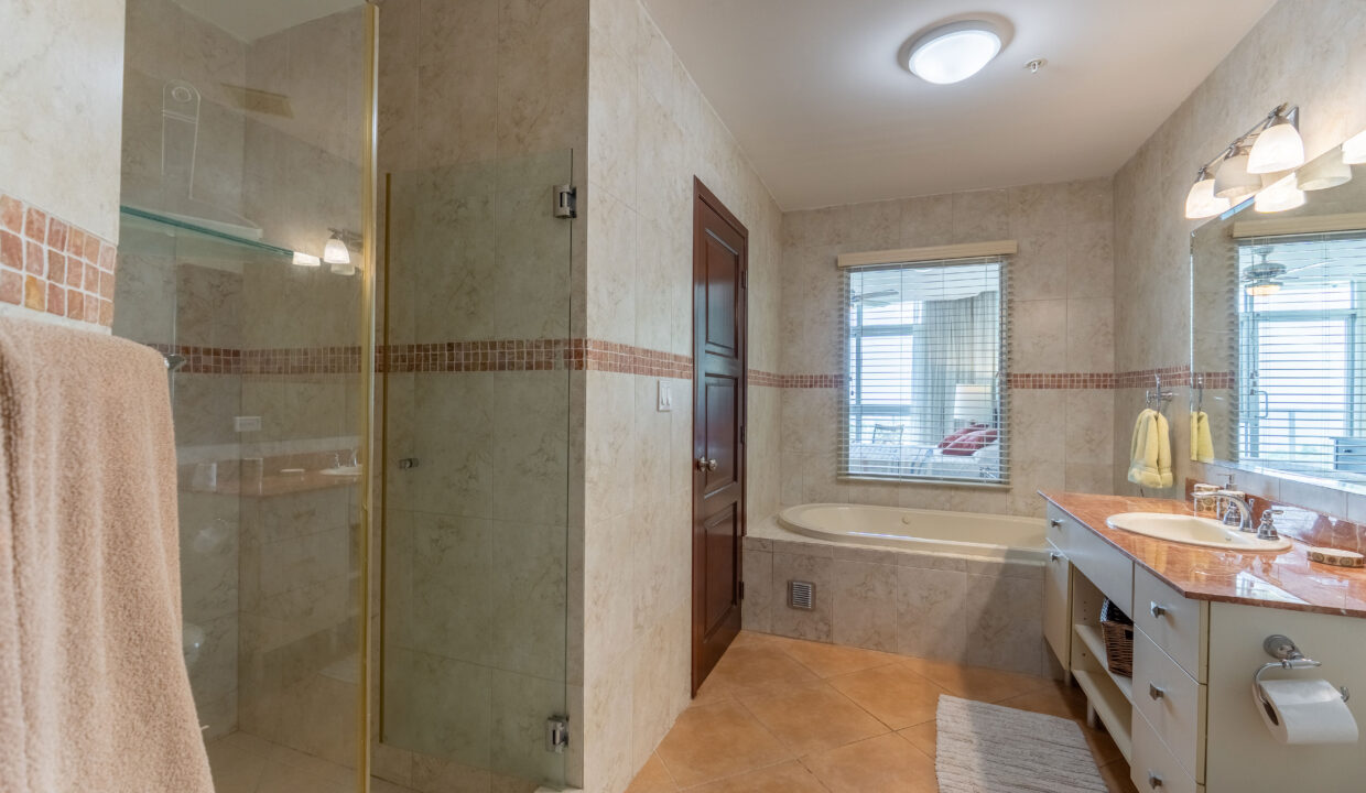 Coronado Coronado Golf Panama condo for sale