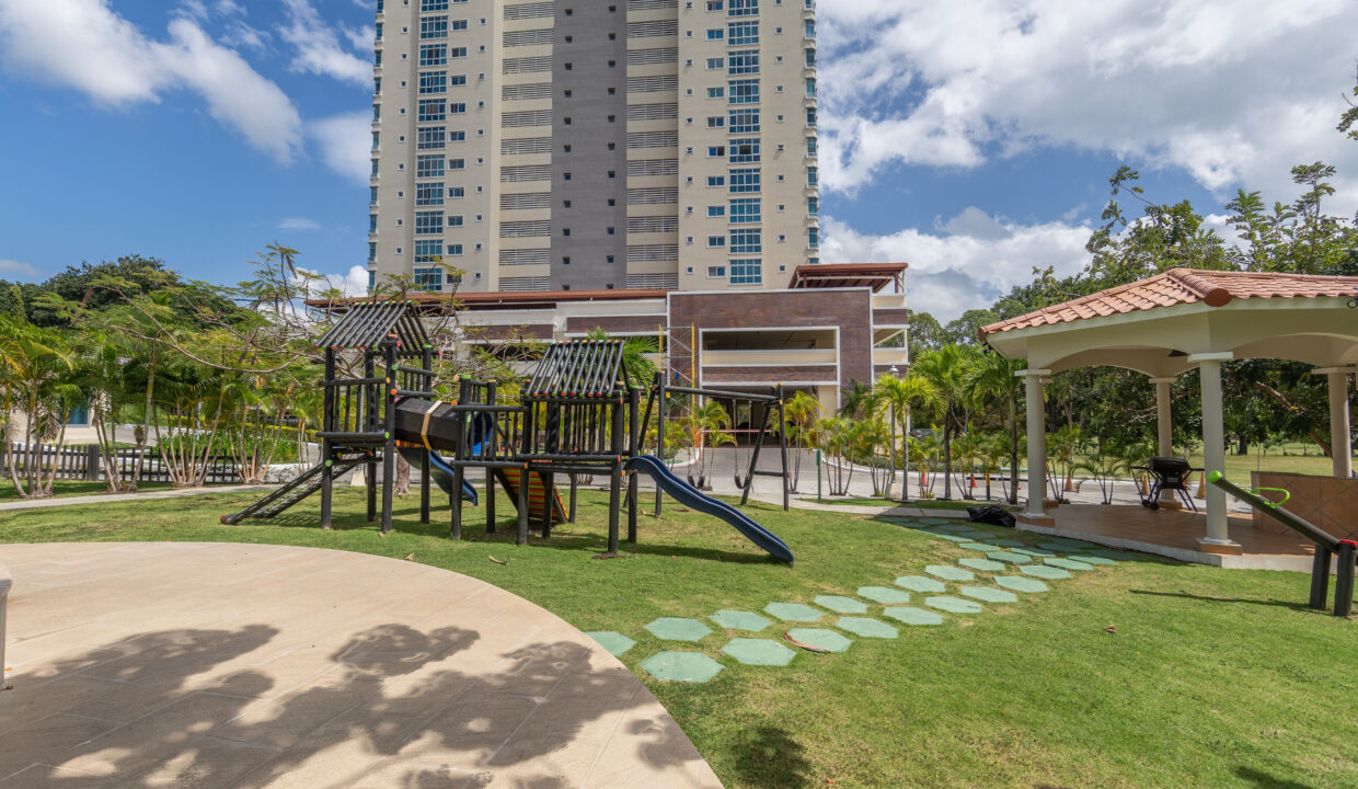 Coronado Coronado Golf Panama condo for sale