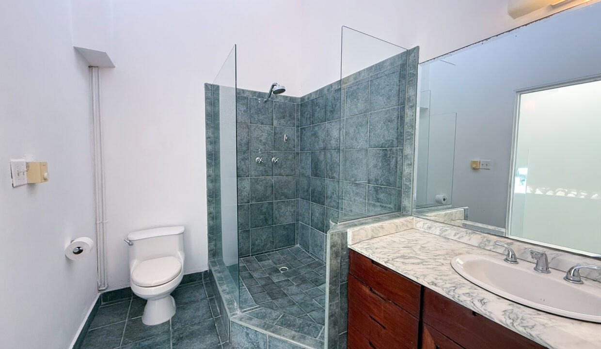 Plaza Central Casco Viejo Panama condo for sale.j(1)