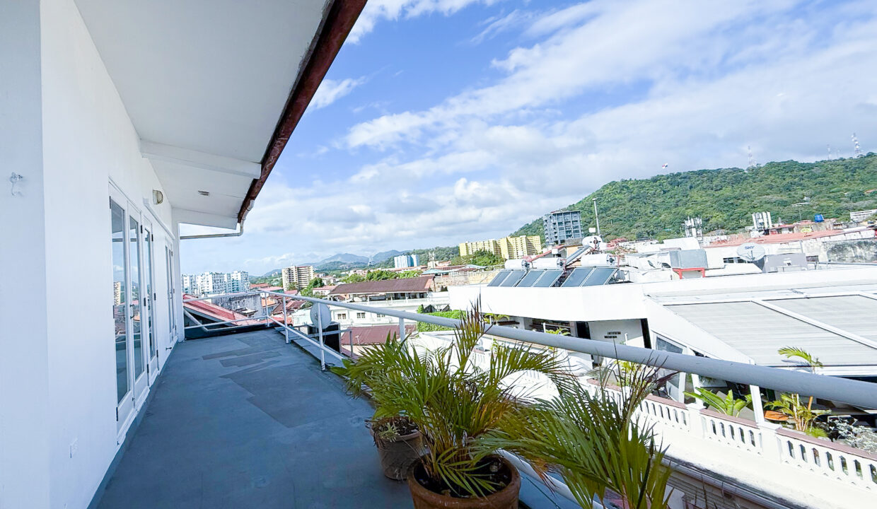 Plaza Central Casco Viejo Panama condo for sale.j(14)