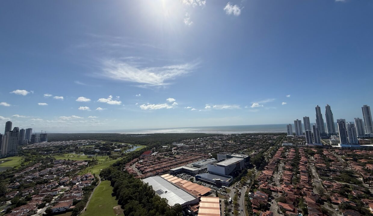 Green Garden Santa Maria Panama condo for rent (9)