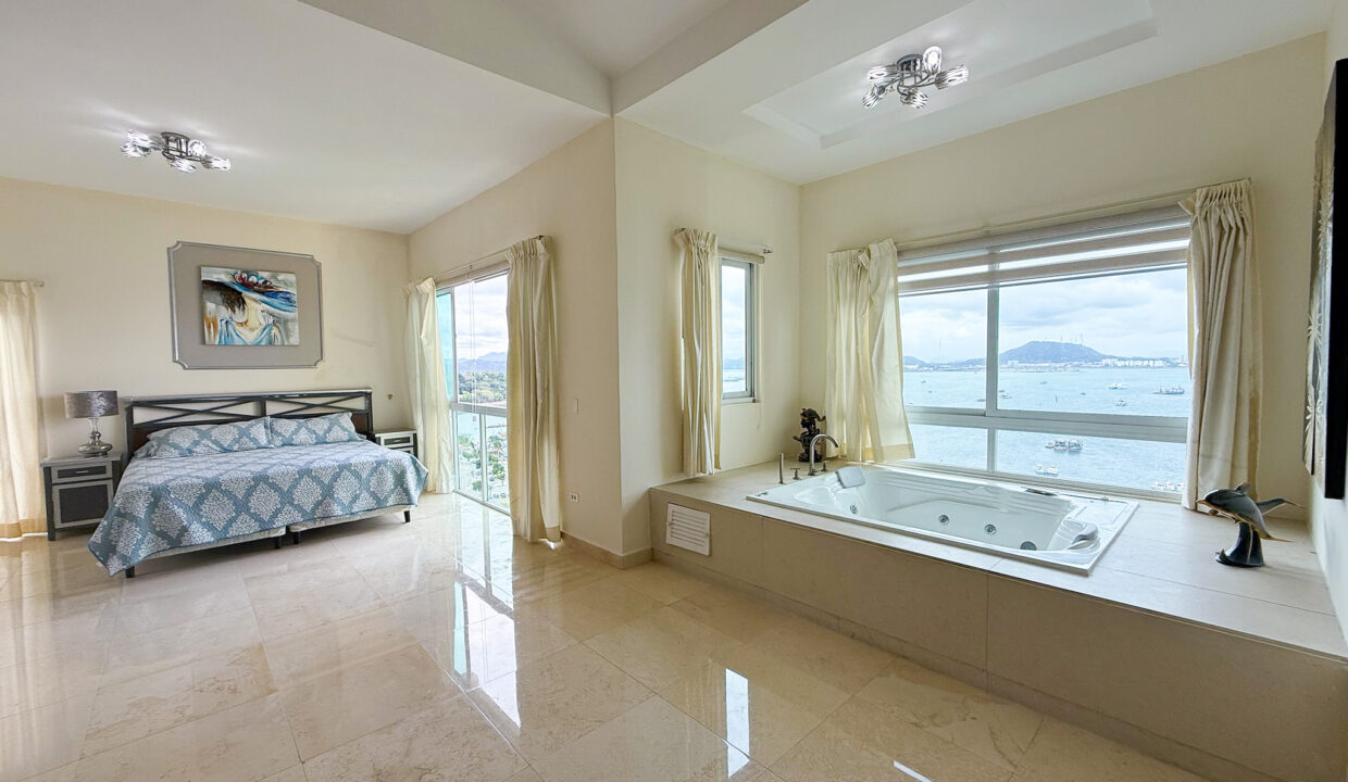 Causeway Tower 6000 Amador Panama condo for sale 1