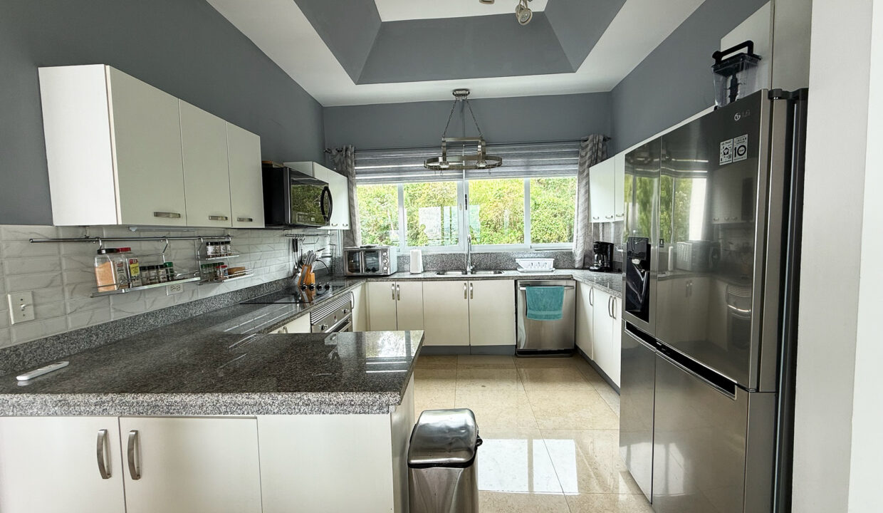 Causeway Tower 6000 Amador Panama condo for sale 11