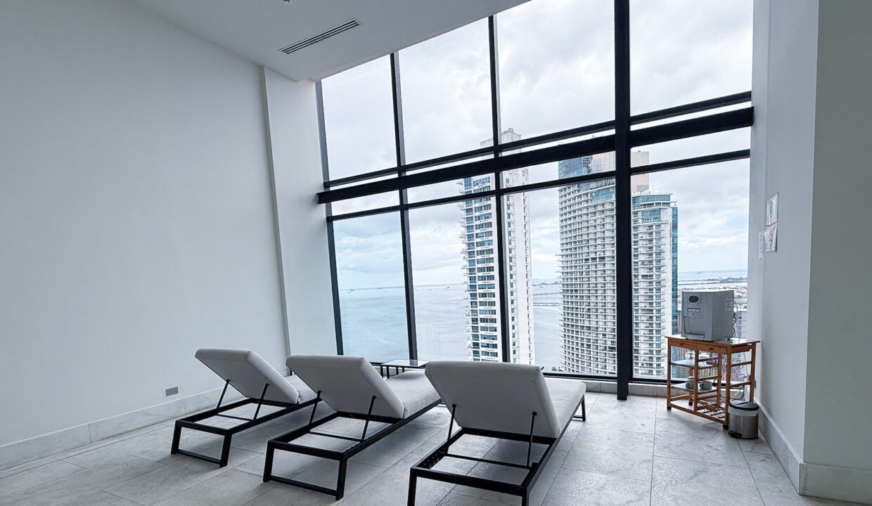 nuovo bella vista 2 bedroom furnished condo for sale(11)