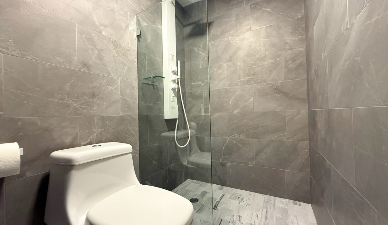 nuovo bella vista 2 bedroom furnished condo for sale(17)