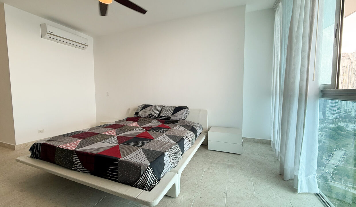 Sky Avenida Balboa Panama condo for sale(12)