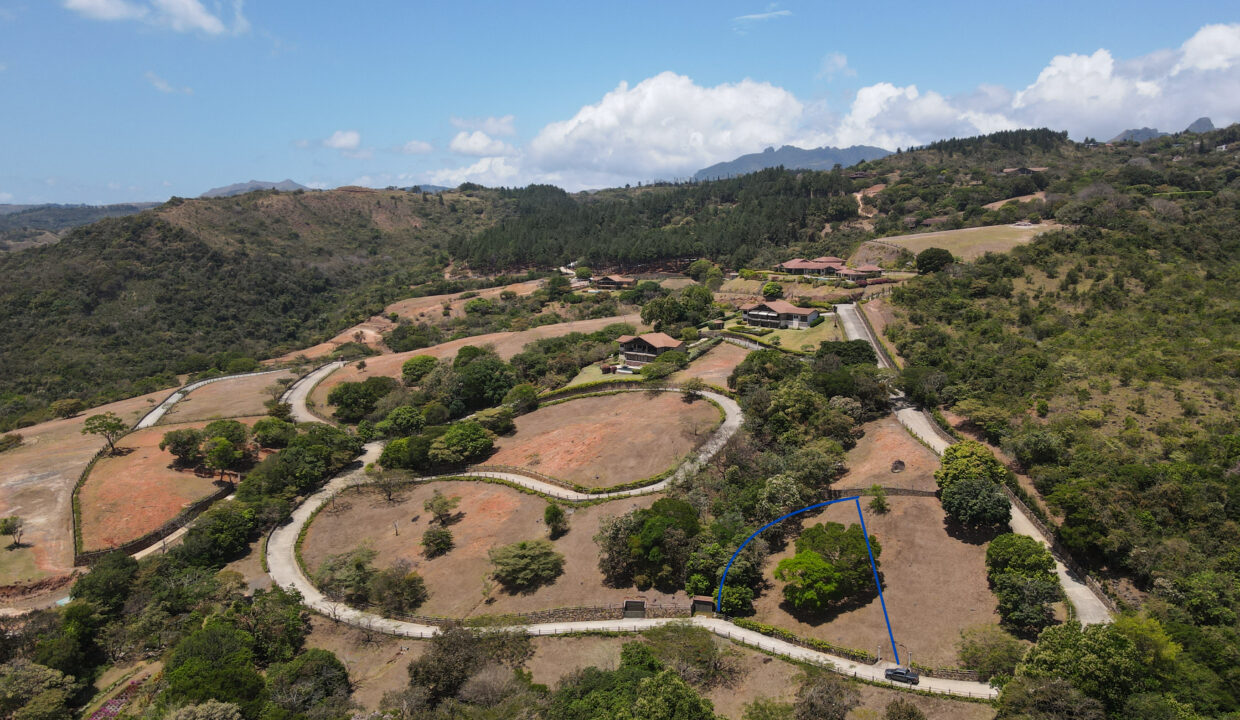 Lot for sale in a luxury mountain residential in Las Lajas