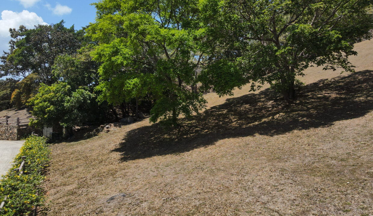 Lot for sale in a luxury mountain residential in Las Lajas