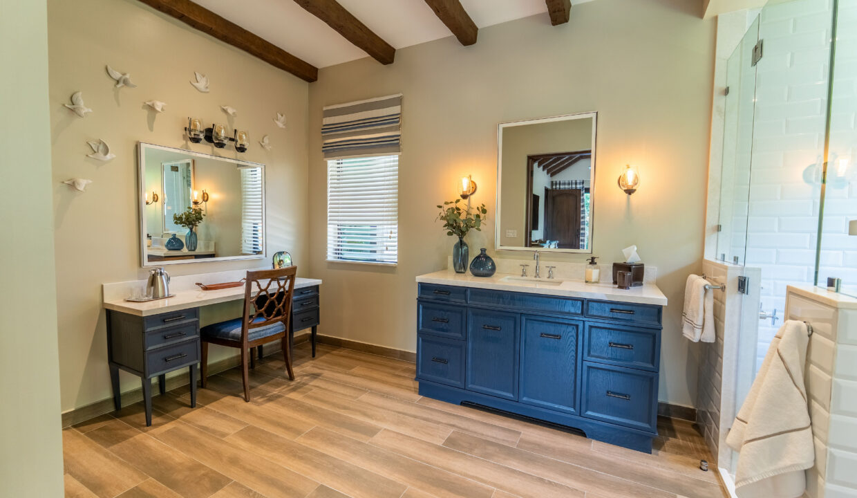 Luxury Hilltop Estate For Sale in El Valle De Anton(5)