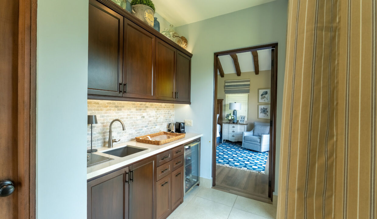 Luxury Hilltop Estate For Sale in El Valle De Anton(33)