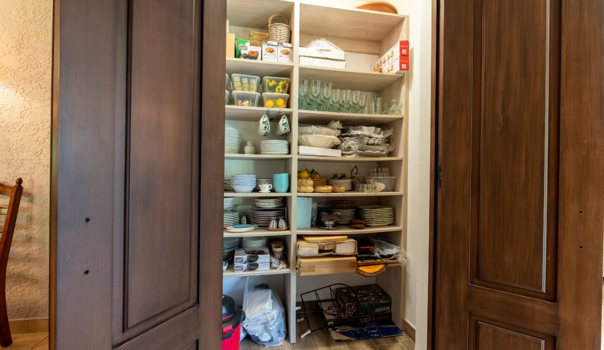 Luxury Hilltop Estate For Sale in El Valle De Anton(39)