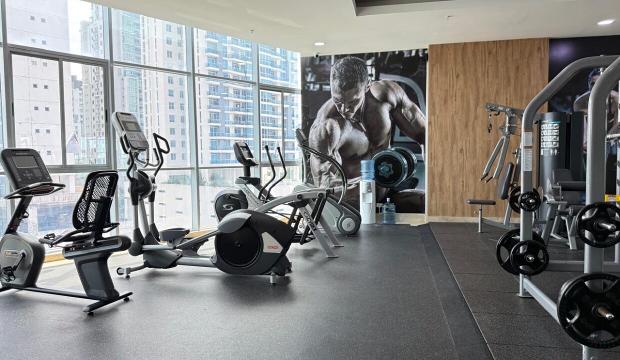 Skyline Living at Allure at the Park Elegant Condo Across from Parque Urracá