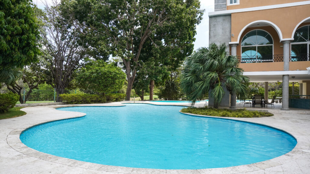 Image of swimming pool in el alcazar