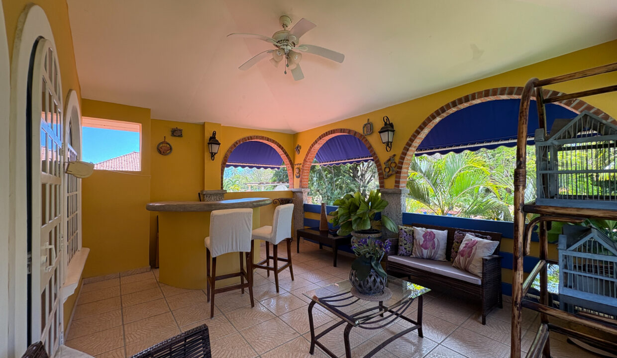 Large Family home For sale in Coronado Golf-27