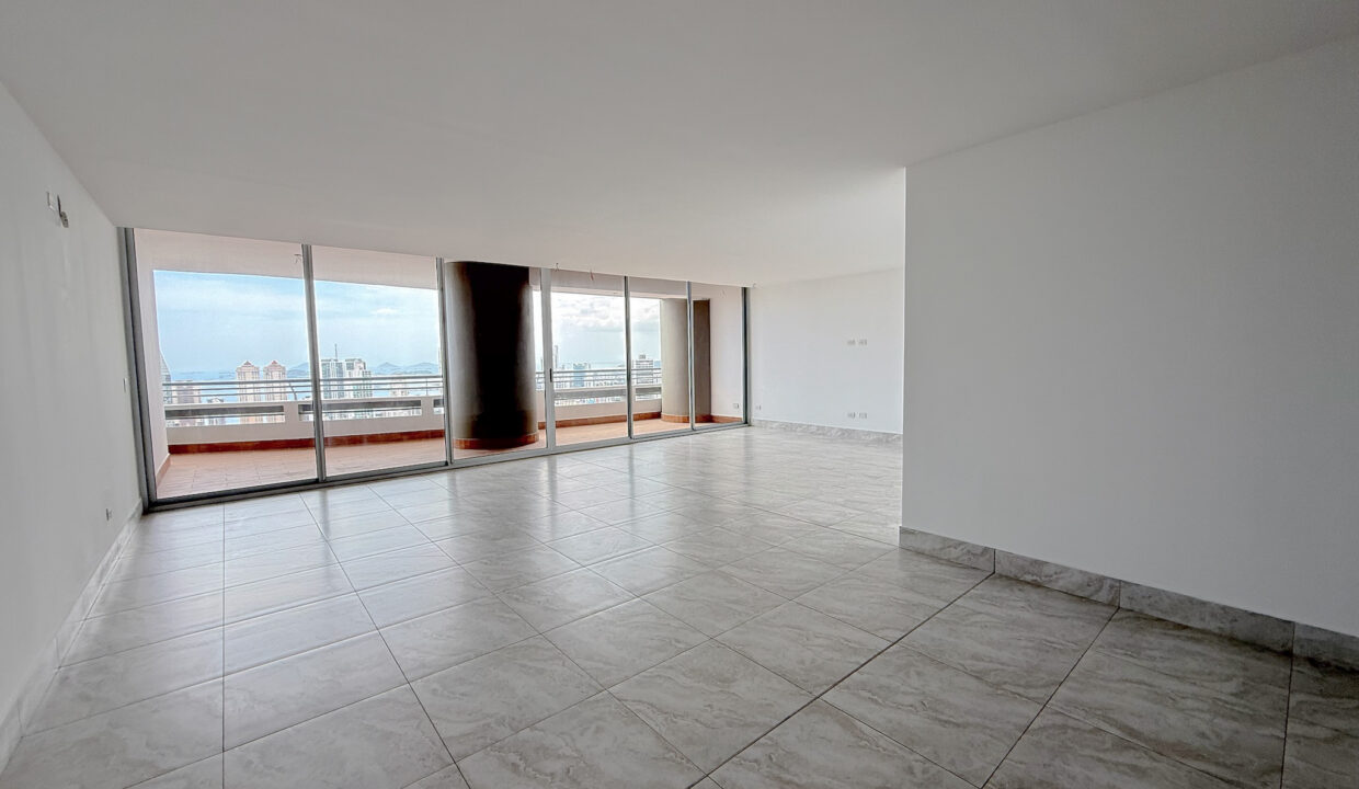 luxor-400-penthouse-condo-el-cangrejo-panama-high-floor-city-view-0.jpg