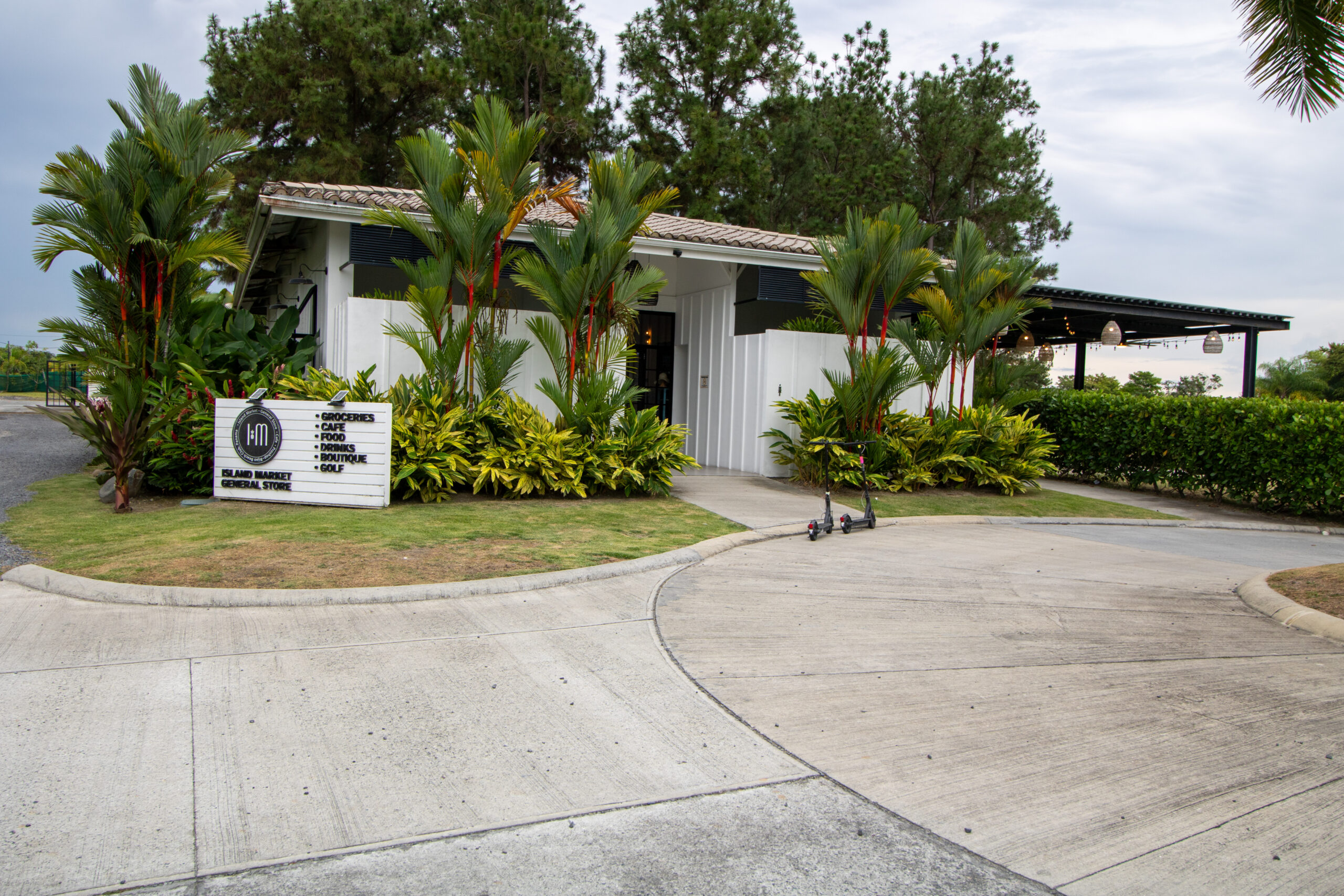 Image of the outside of Sherman