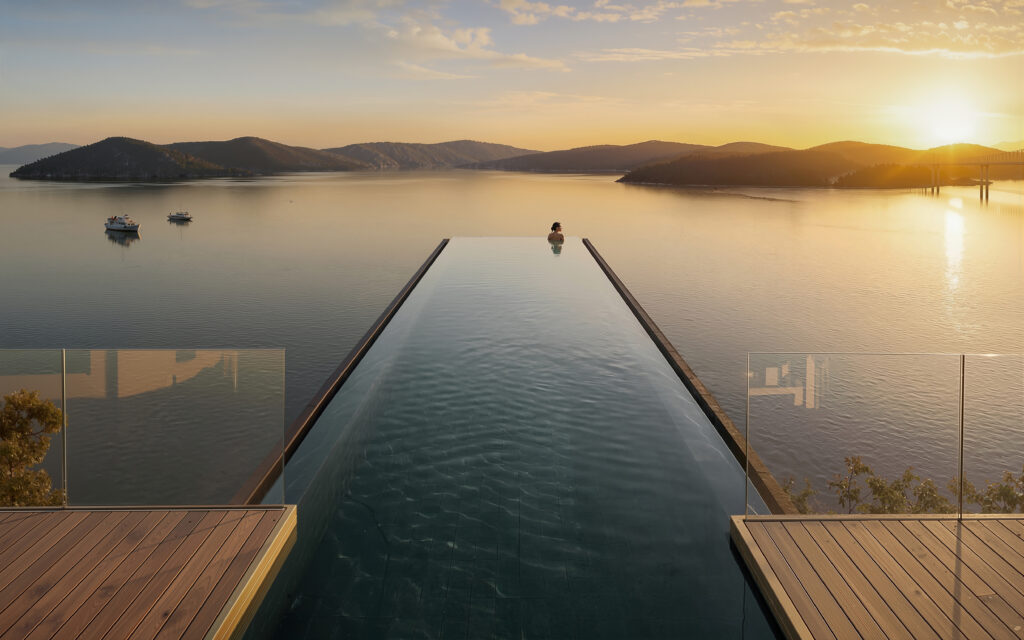Image of swimming pool in Nayamara in Amador