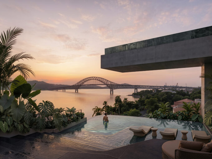 Image of swimming pool in Nayamara in Amador