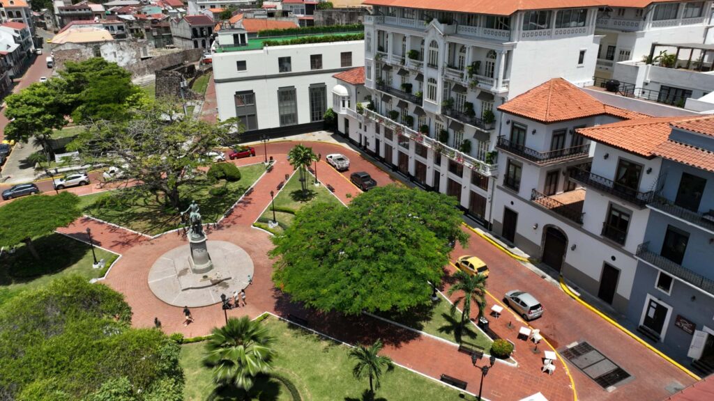Photo of a square in Casco Viejo. Photo Credit: Casco Viejo 360