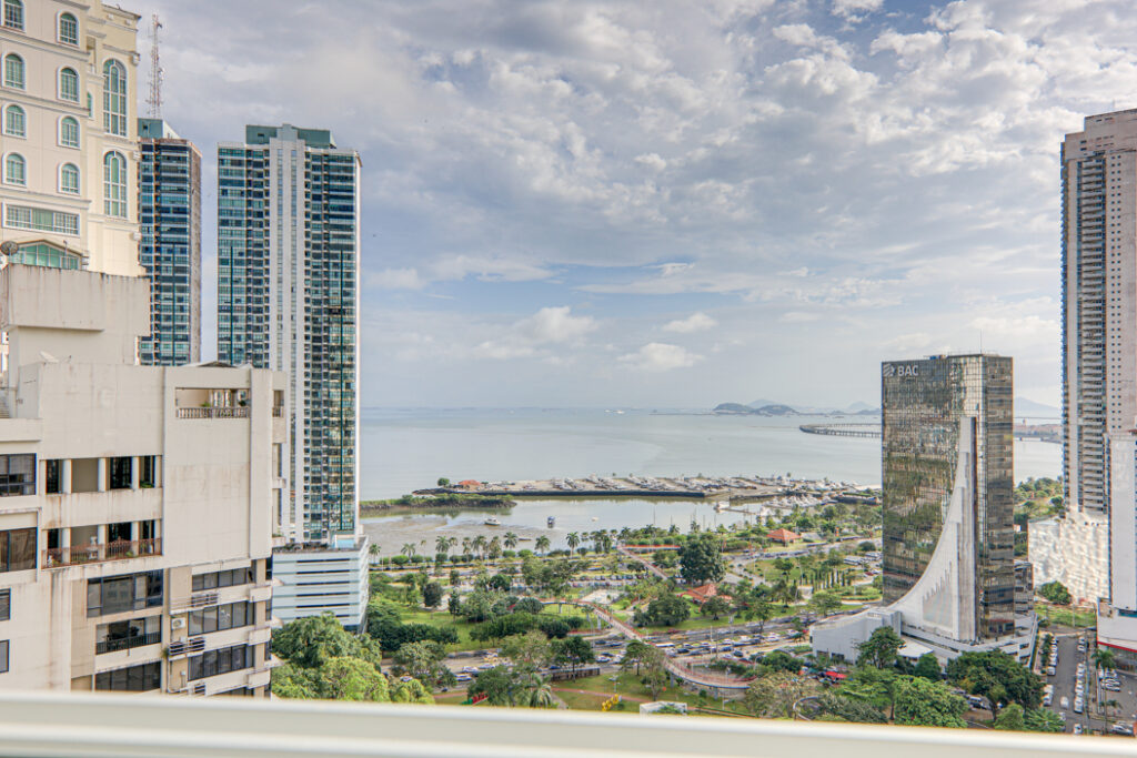 Beautiful views of the city and water from this condo in Costanera